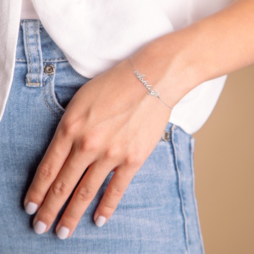 The Flourish Name Bracelet – 10K Yellow Gold